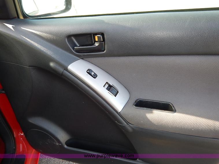 image for item I5223 2005 Toyota Matrix
