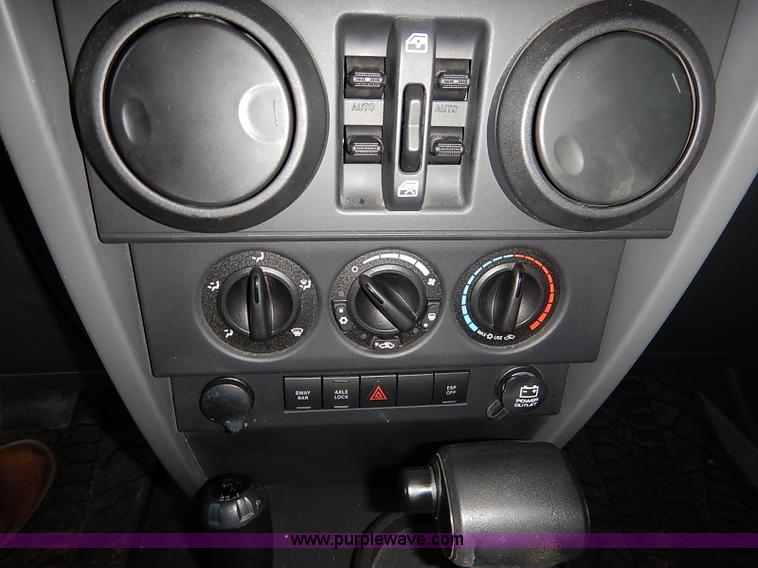 image for item I5226 2008 Jeep Wrangler Unlimited Rubicon