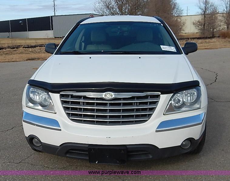 image for item I5232 2005 Chrysler Pacifica Touring