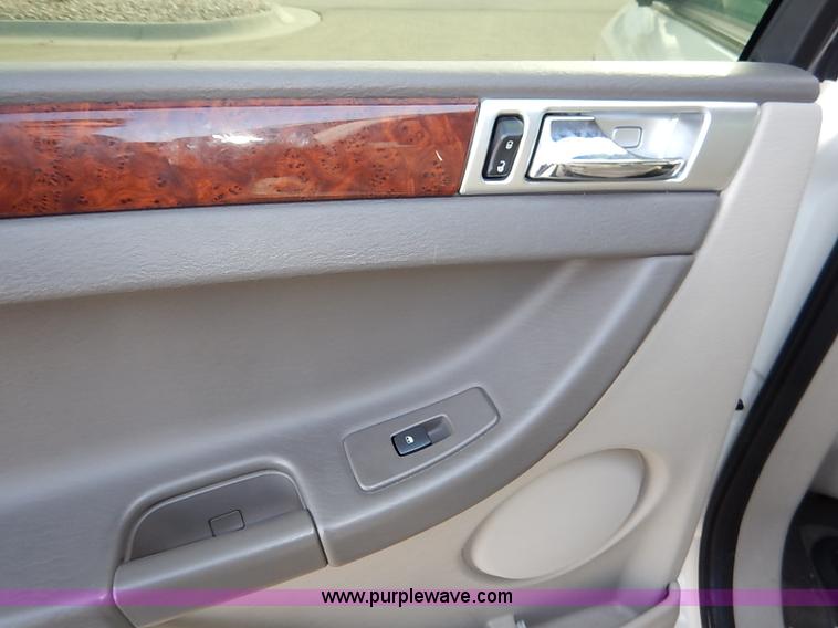image for item I5232 2005 Chrysler Pacifica Touring
