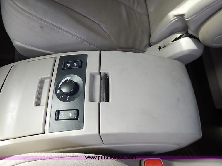 image for item I5232 2005 Chrysler Pacifica Touring