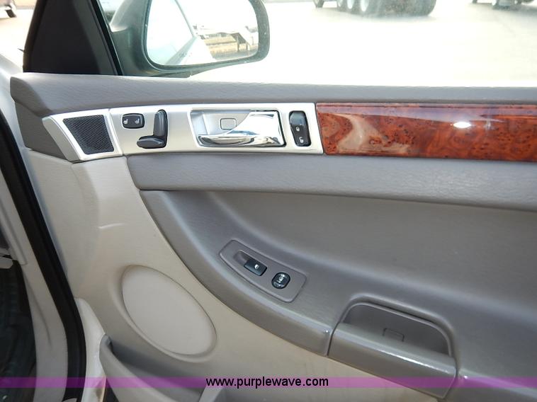 image for item I5232 2005 Chrysler Pacifica Touring