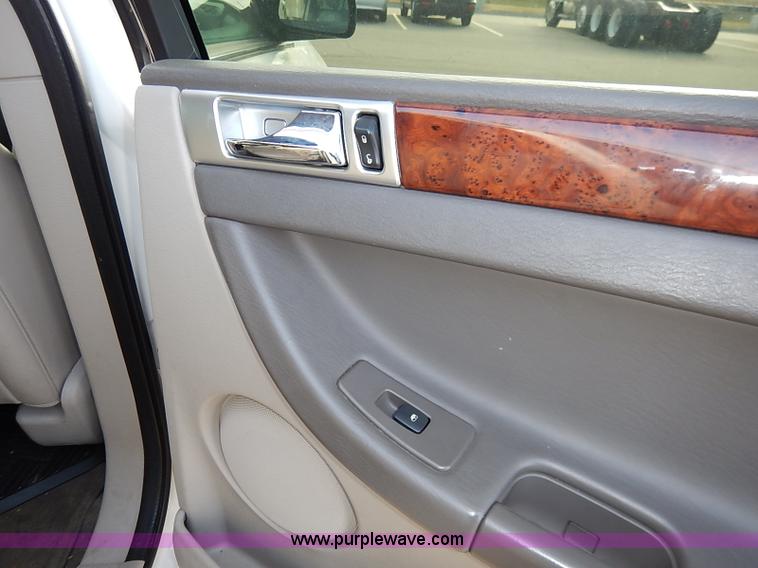image for item I5232 2005 Chrysler Pacifica Touring