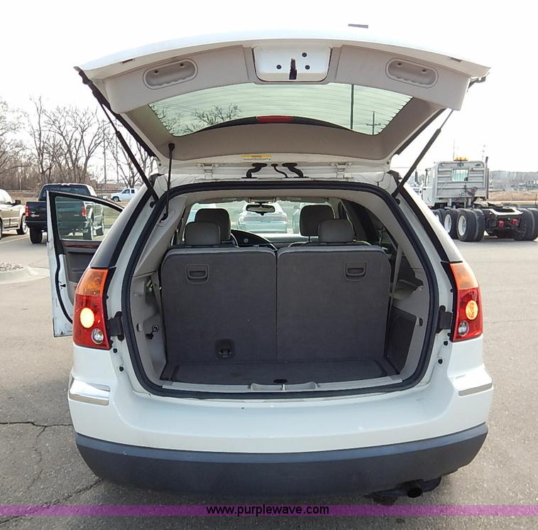 image for item I5232 2005 Chrysler Pacifica Touring