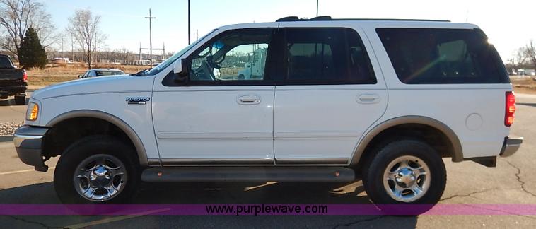 image for item I5233 2001 Ford Expedition Eddie Bauer SUV