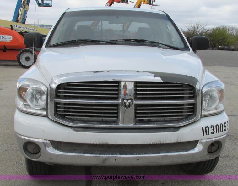 image for item G9081 2008 Dodge Ram 1500 Quad Cab pickup truck