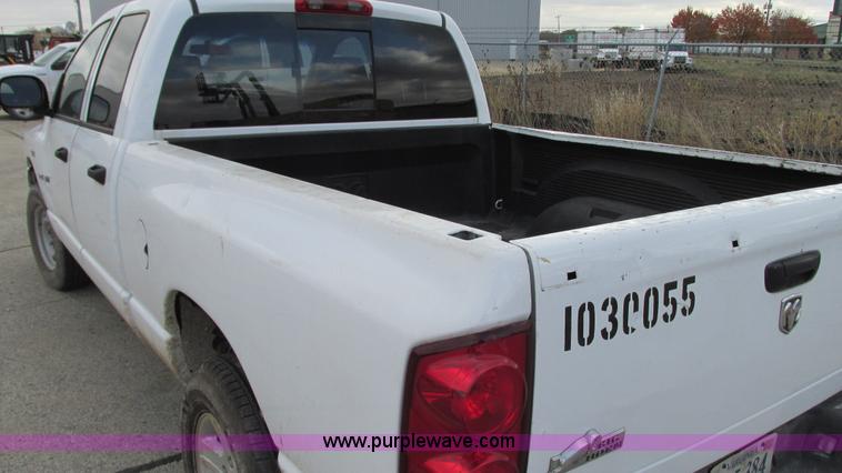 image for item G9081 2008 Dodge Ram 1500 Quad Cab pickup truck