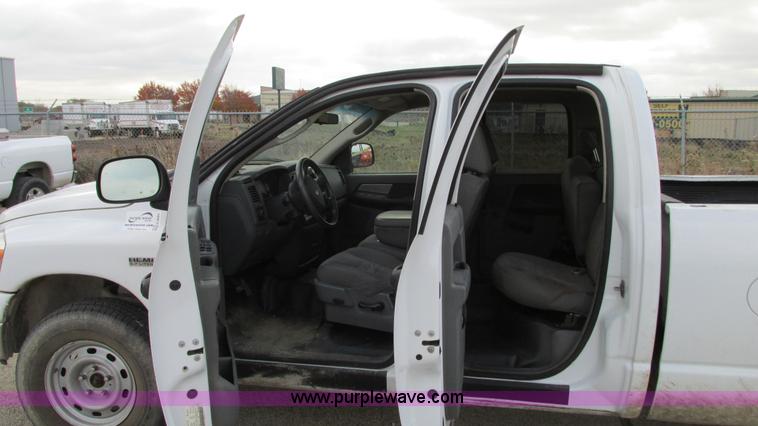image for item G9081 2008 Dodge Ram 1500 Quad Cab pickup truck
