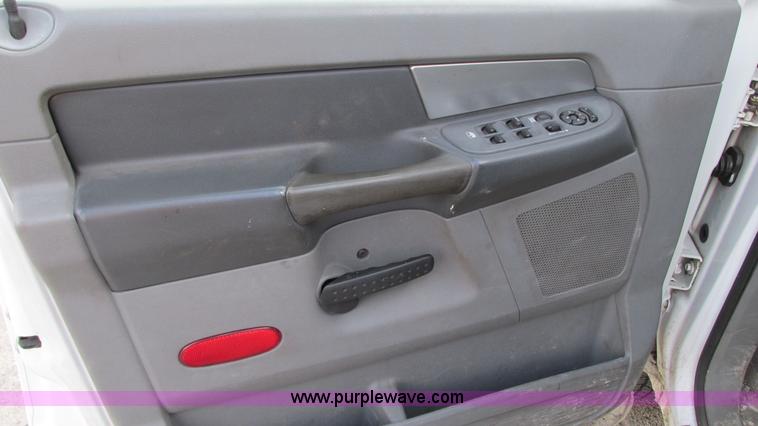 image for item G9081 2008 Dodge Ram 1500 Quad Cab pickup truck