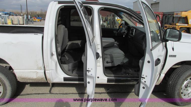 image for item G9081 2008 Dodge Ram 1500 Quad Cab pickup truck
