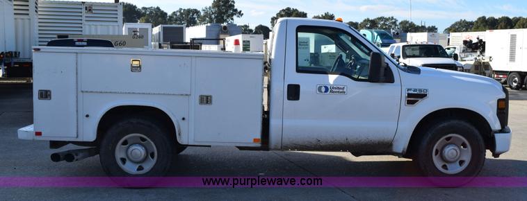 image for item I8630 2008 Ford F250 Super Duty XL utility truck