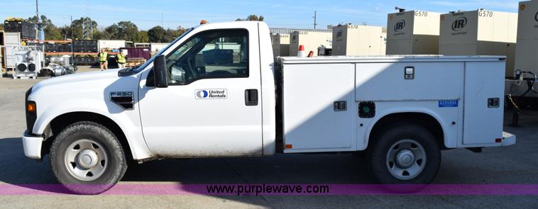 image for item I8630 2008 Ford F250 Super Duty XL utility truck