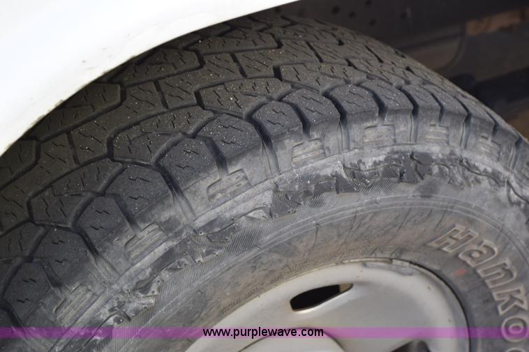 image for item I8630 2008 Ford F250 Super Duty XL utility truck