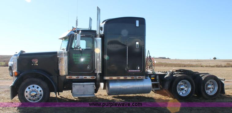 image for item AO9642 1999 Peterbilt 379 semi truck