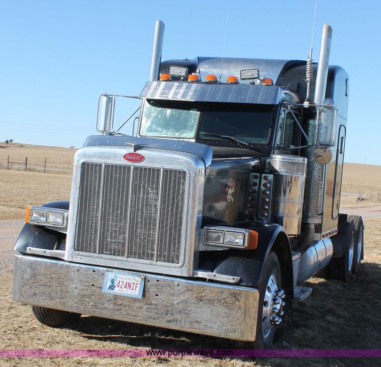 image for item AO9642 1999 Peterbilt 379 semi truck