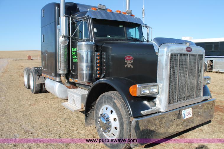 image for item AO9642 1999 Peterbilt 379 semi truck