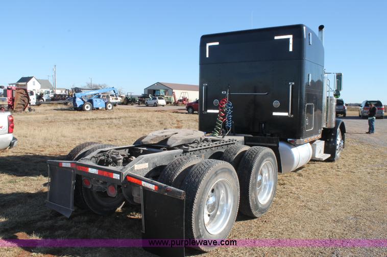image for item AO9642 1999 Peterbilt 379 semi truck
