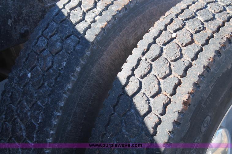 image for item AO9642 1999 Peterbilt 379 semi truck