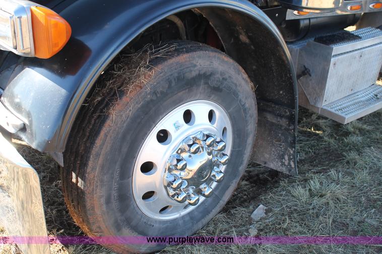 image for item AO9642 1999 Peterbilt 379 semi truck