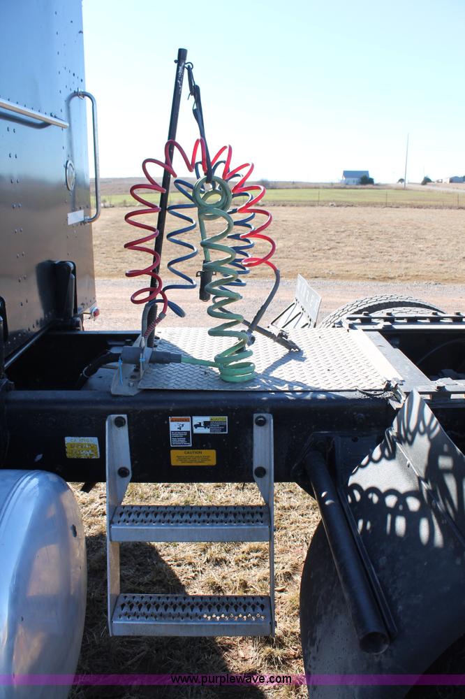 image for item AO9642 1999 Peterbilt 379 semi truck