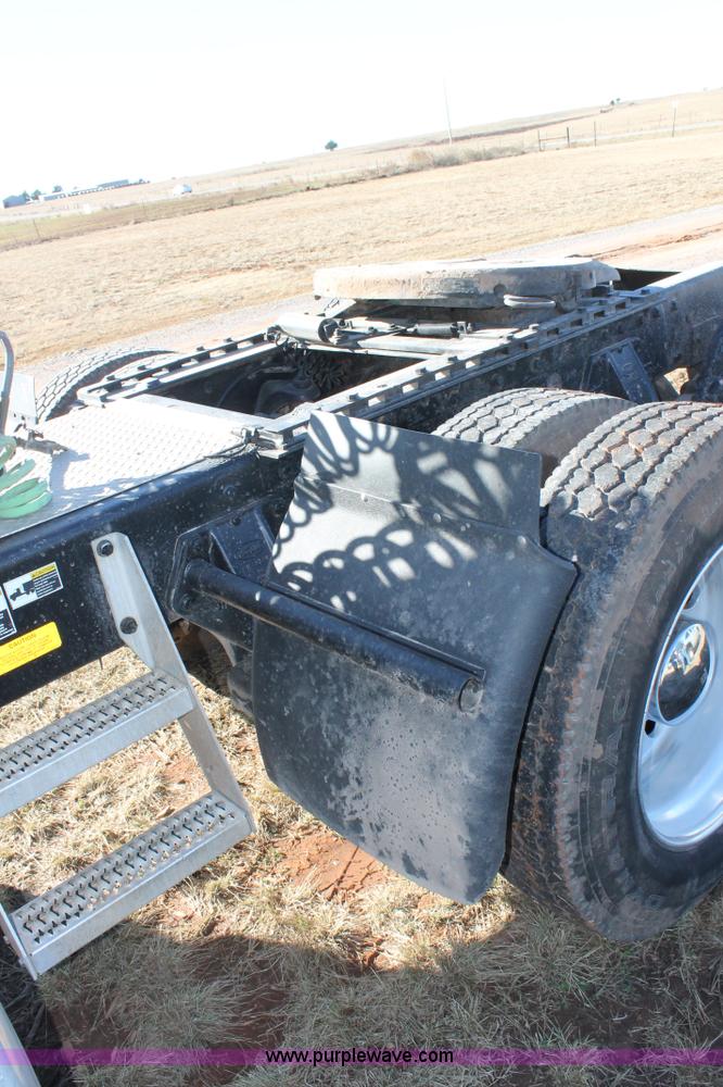 image for item AO9642 1999 Peterbilt 379 semi truck