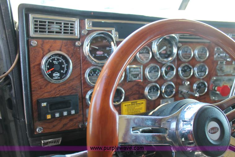 image for item AO9642 1999 Peterbilt 379 semi truck