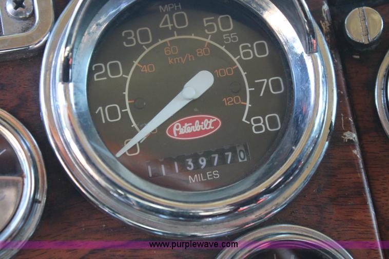 image for item AO9642 1999 Peterbilt 379 semi truck