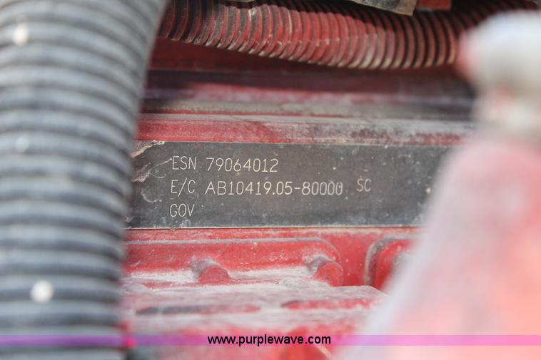 image for item H1694 2005 International 9400i semi truck