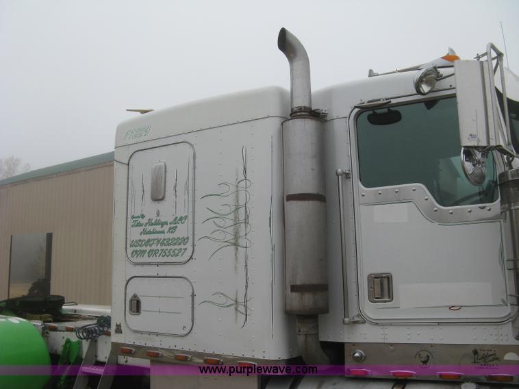 image for item H9352 1997 Kenworth W900 S-Class Severe Duty semi truck