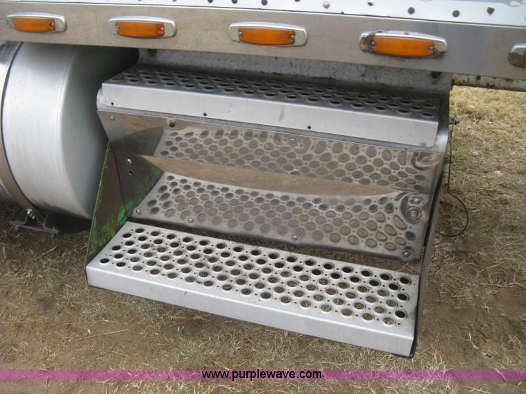 image for item H9352 1997 Kenworth W900 S-Class Severe Duty semi truck