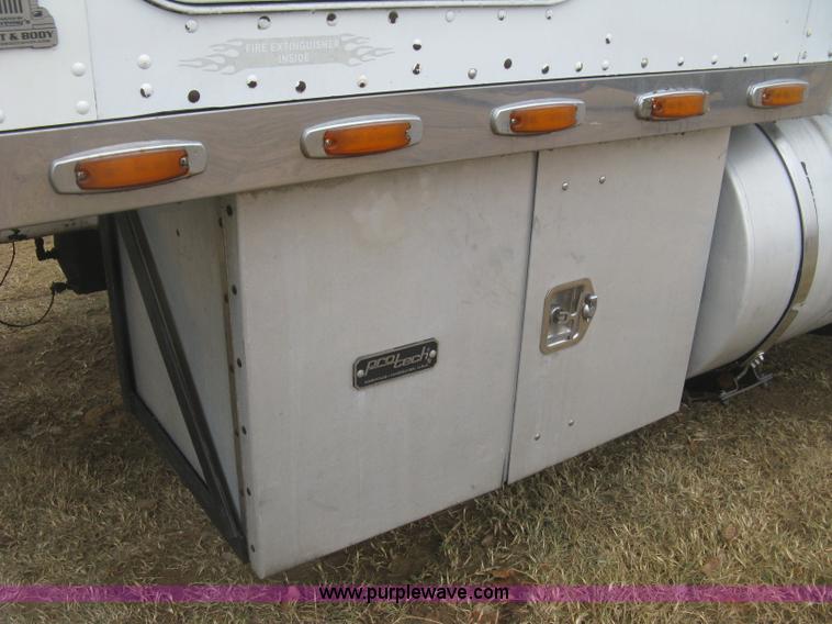 image for item H9352 1997 Kenworth W900 S-Class Severe Duty semi truck