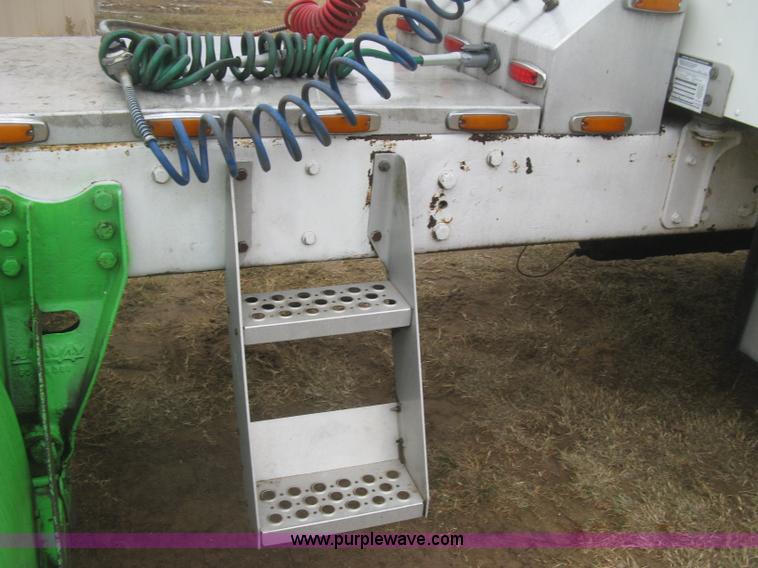 image for item H9352 1997 Kenworth W900 S-Class Severe Duty semi truck