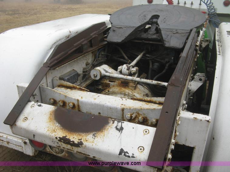 image for item H9352 1997 Kenworth W900 S-Class Severe Duty semi truck