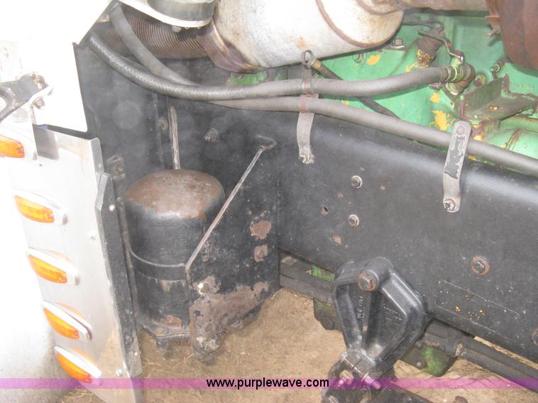 image for item H9352 1997 Kenworth W900 S-Class Severe Duty semi truck