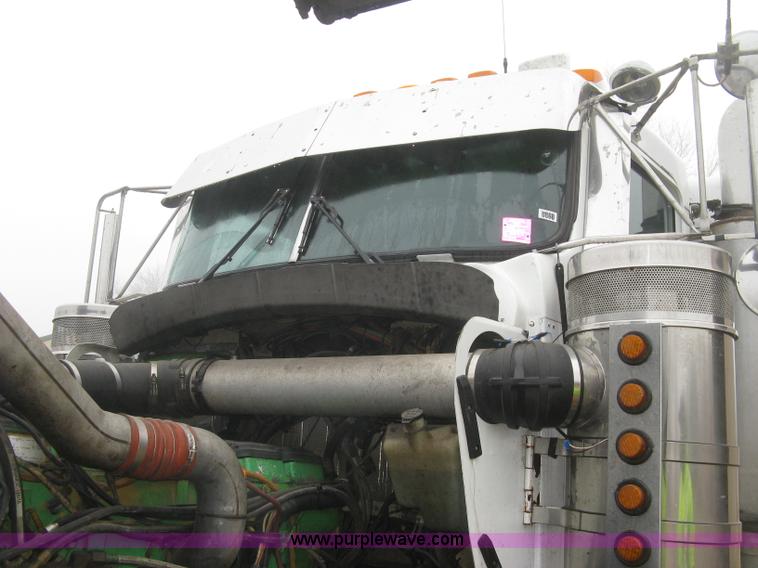 image for item H9352 1997 Kenworth W900 S-Class Severe Duty semi truck