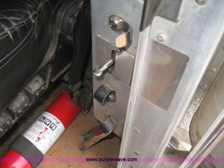 image for item H9352 1997 Kenworth W900 S-Class Severe Duty semi truck