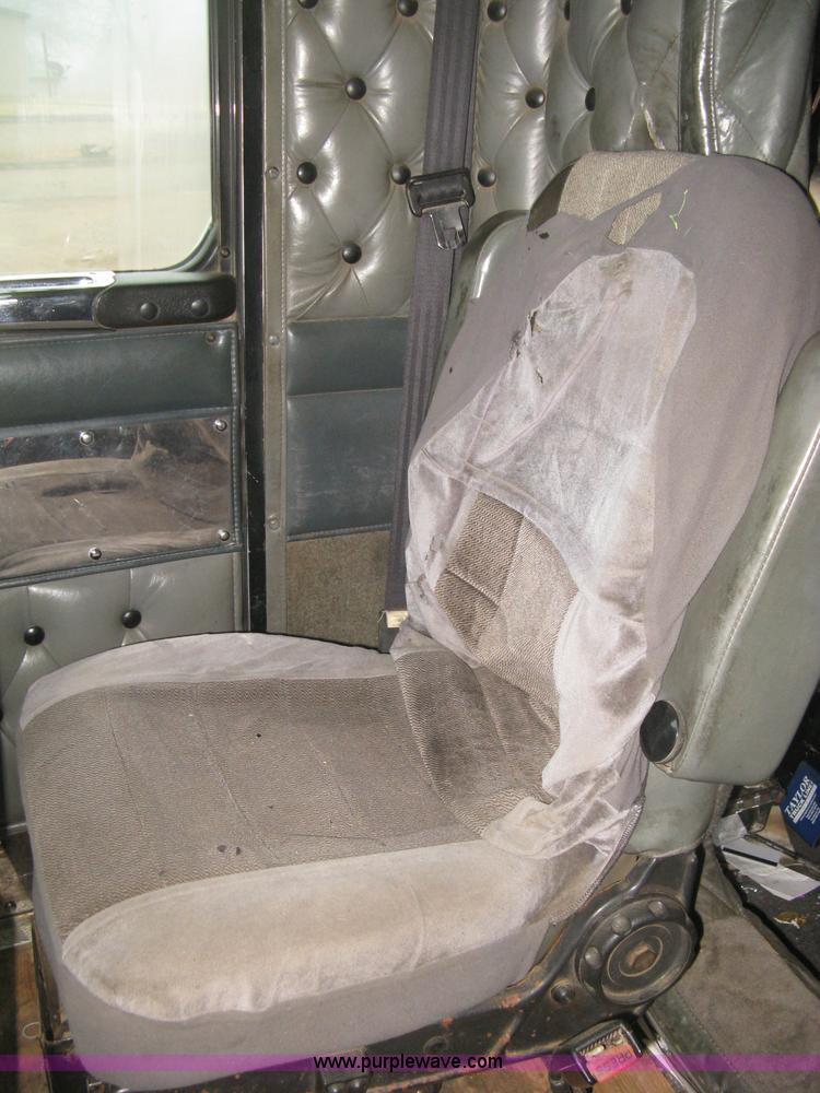 image for item H9352 1997 Kenworth W900 S-Class Severe Duty semi truck