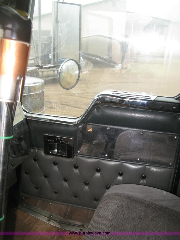 image for item H9352 1997 Kenworth W900 S-Class Severe Duty semi truck