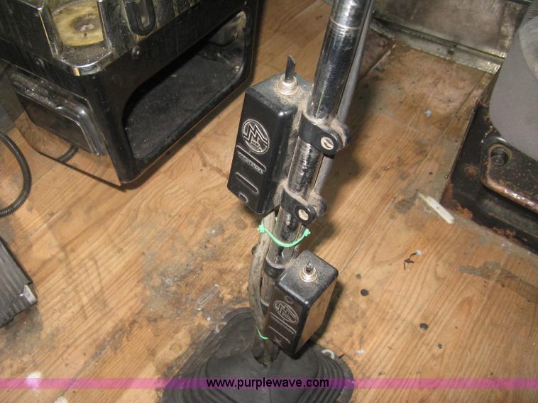 image for item H9352 1997 Kenworth W900 S-Class Severe Duty semi truck