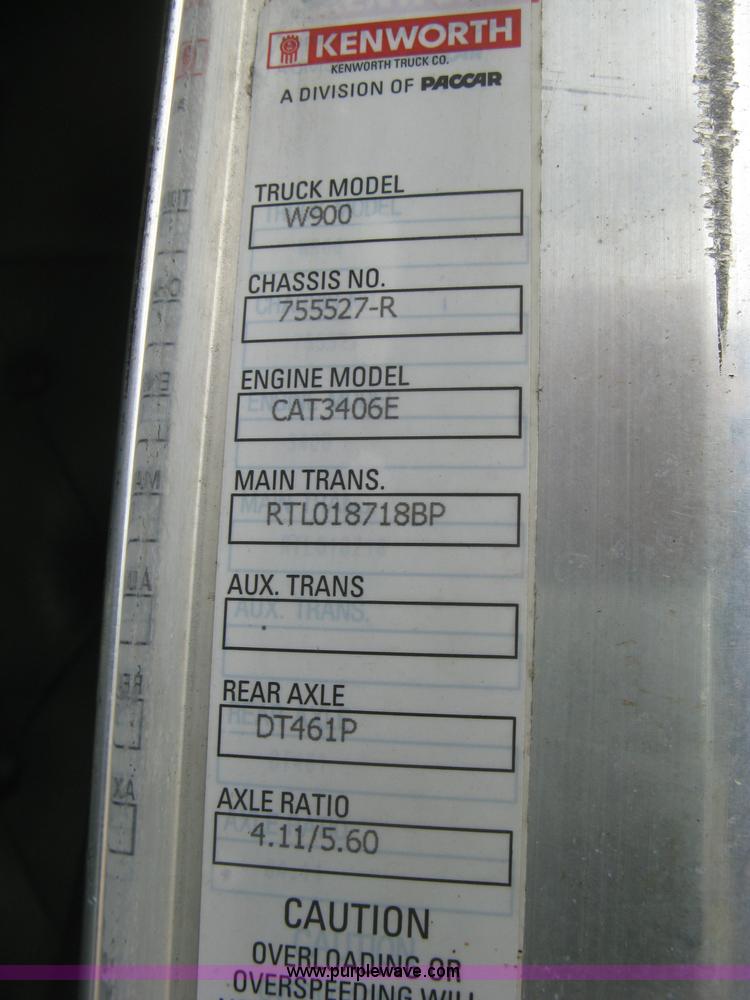 image for item H9352 1997 Kenworth W900 S-Class Severe Duty semi truck