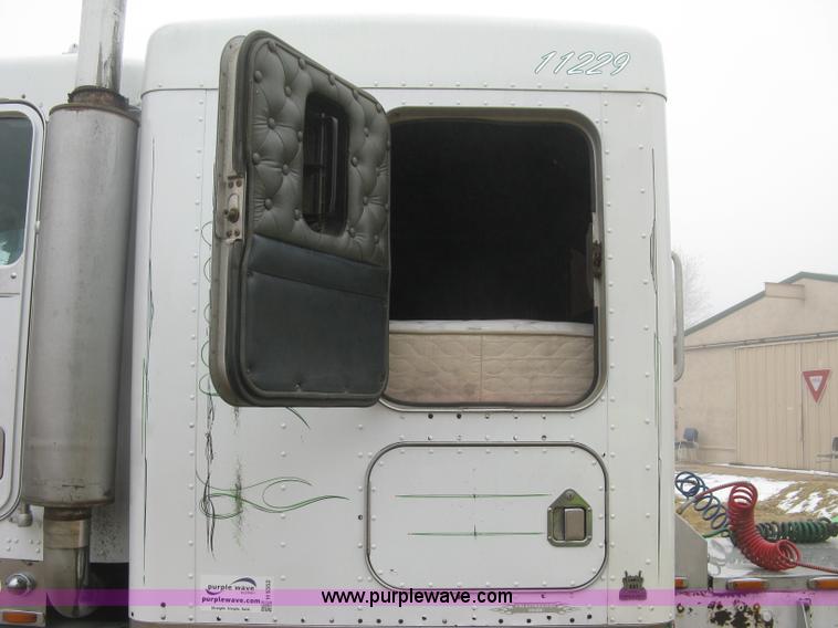 image for item H9352 1997 Kenworth W900 S-Class Severe Duty semi truck