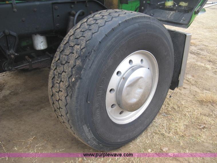 image for item H9352 1997 Kenworth W900 S-Class Severe Duty semi truck