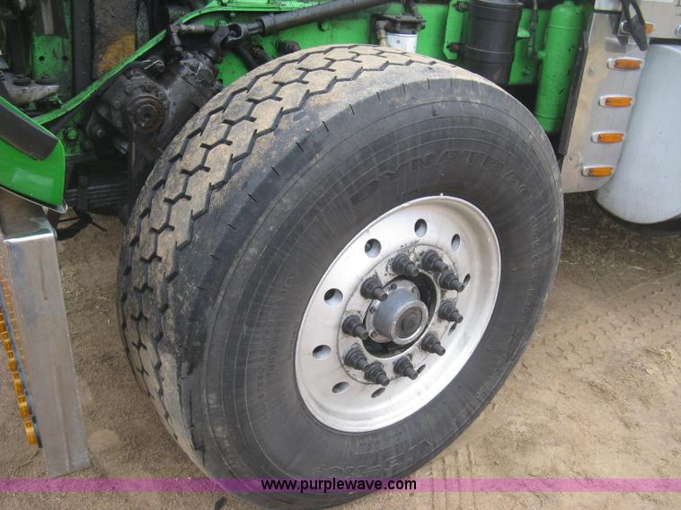 image for item H9352 1997 Kenworth W900 S-Class Severe Duty semi truck