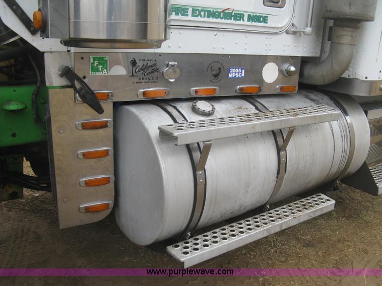 image for item H9352 1997 Kenworth W900 S-Class Severe Duty semi truck