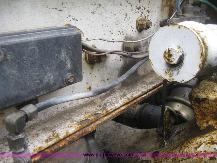 image for item H9352 1997 Kenworth W900 S-Class Severe Duty semi truck