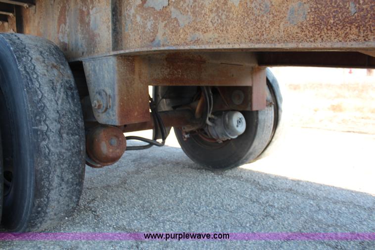 image for item I2394 1999 Transcraft Eagle spread axle flatbed trailer