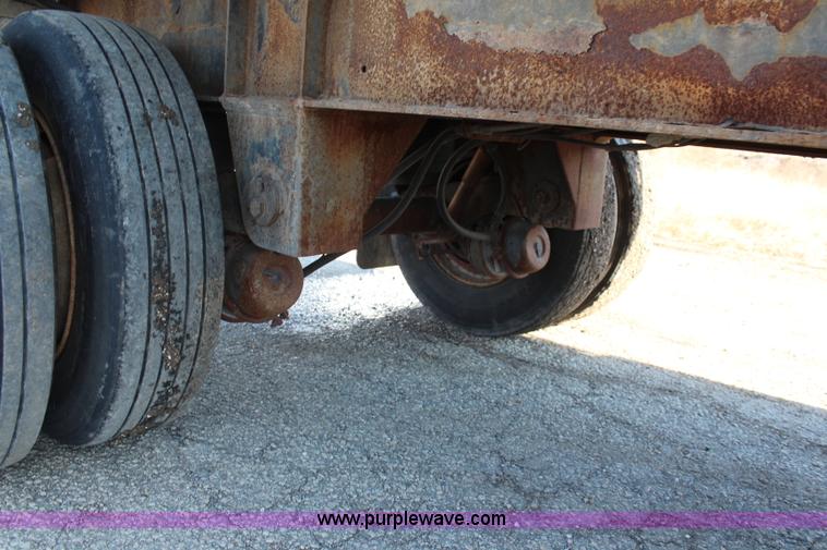 image for item I2394 1999 Transcraft Eagle spread axle flatbed trailer