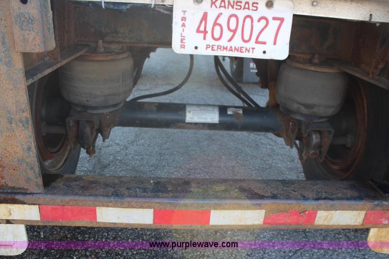 image for item I2394 1999 Transcraft Eagle spread axle flatbed trailer