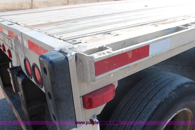image for item I2394 1999 Transcraft Eagle spread axle flatbed trailer