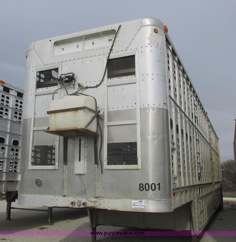 image for item I8886 1999 Wilson PSDCL-302P aluminum livestock trailer